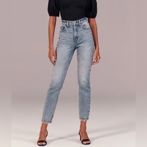 Abercrombie & Fitch The Mom High Rise Curve Love Jeans Acid Wash Plus Size 33/16